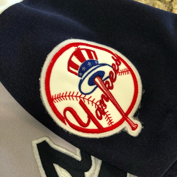 ✨Rare✨Vintage Yankees Majestic Baseball Jersey - Picture 6 of 7